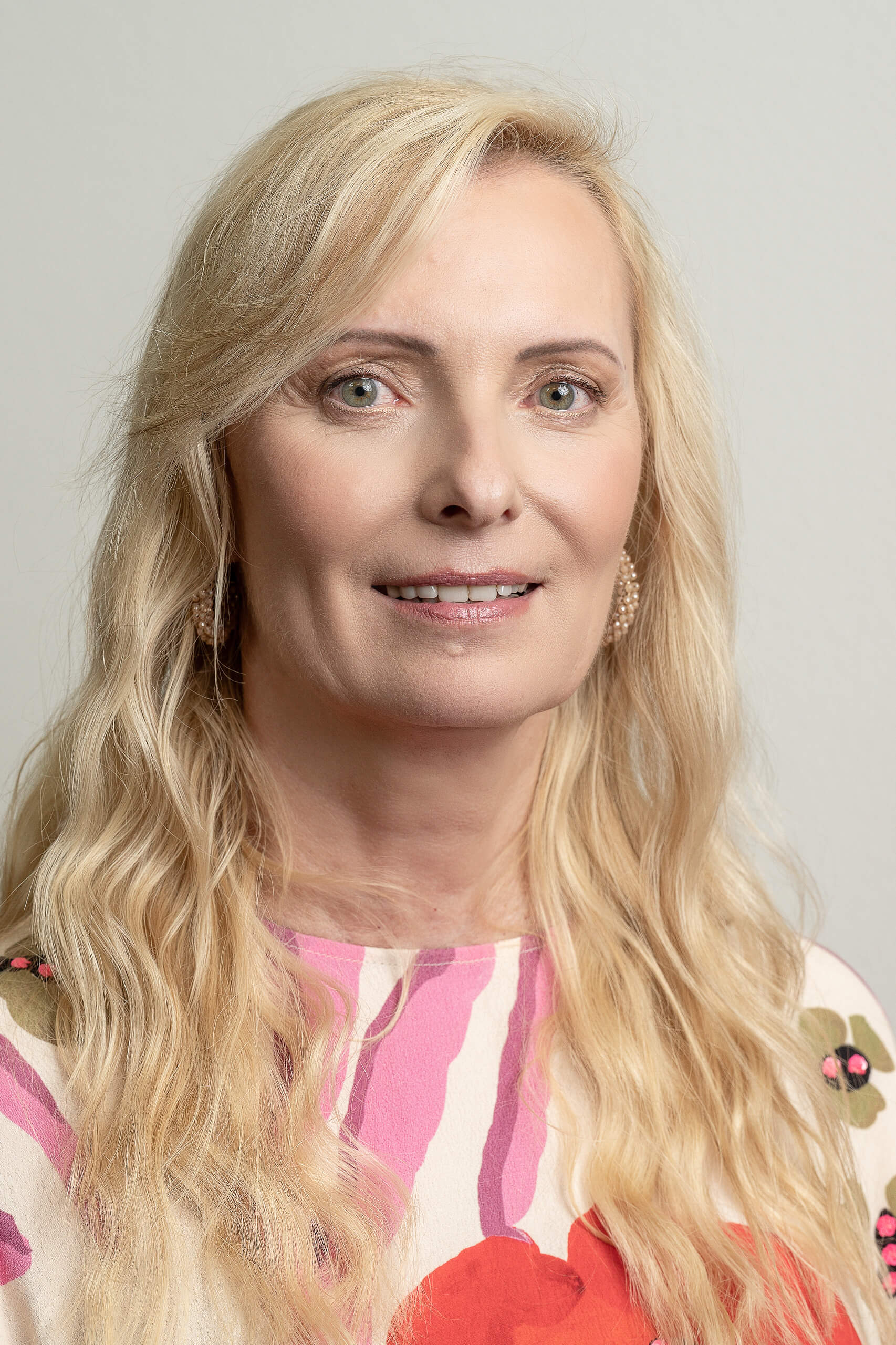 Elke Schicker